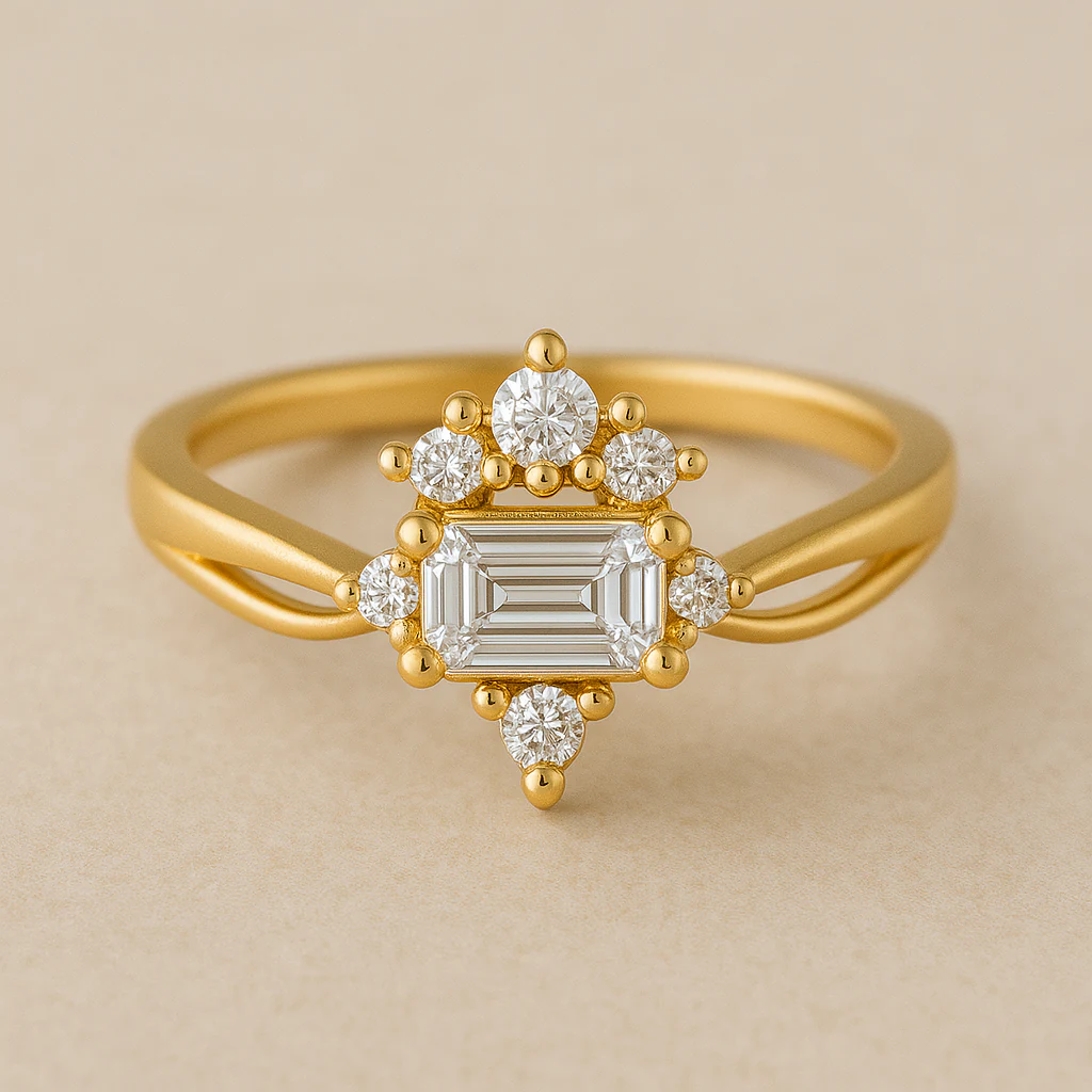 Emerald ring in yellow gold, front view