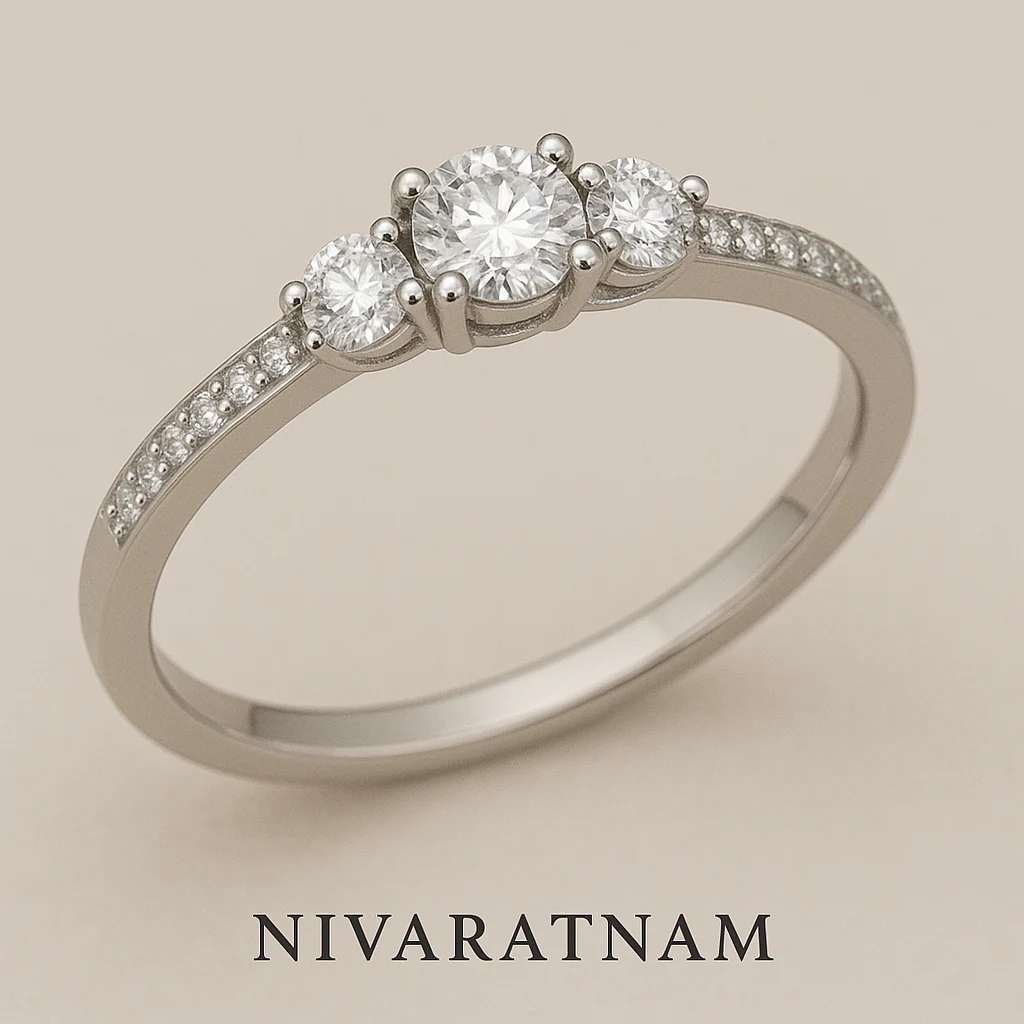 Round ring in white metal, three-quarter view